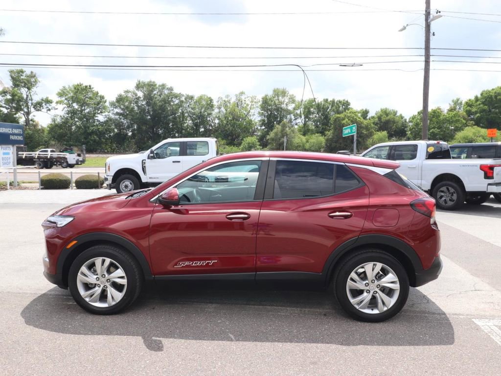 Used 2024 Buick Encore GX Preferred image 2