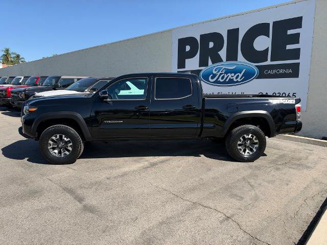 Used 2022 Toyota Tacoma TRD Off-Road w/ TRD Premium Off Road Package AWD/4WD image 10