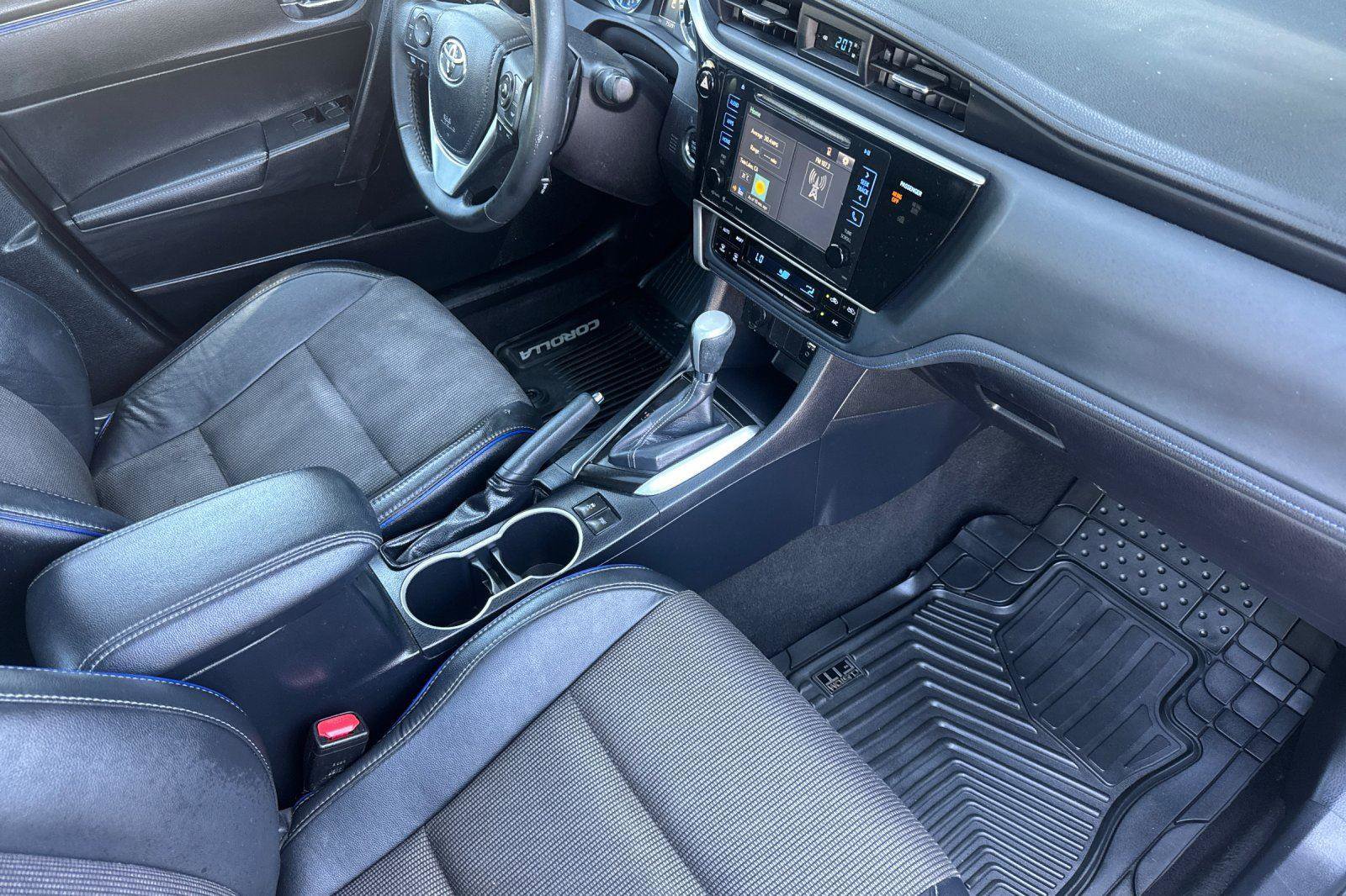 Used 2017 Toyota Corolla SE image 8