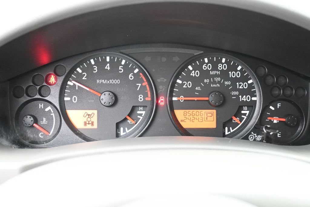 Used 2018 Nissan Frontier SV AWD/4WD image 3