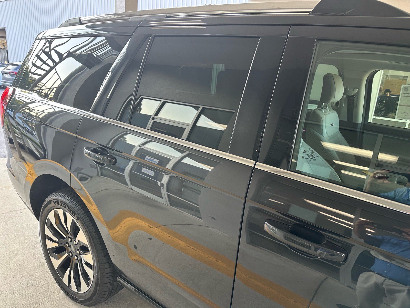 Certified 2025 Ford Expedition Platinum w/ Driver's Package AWD/4WD image 10
