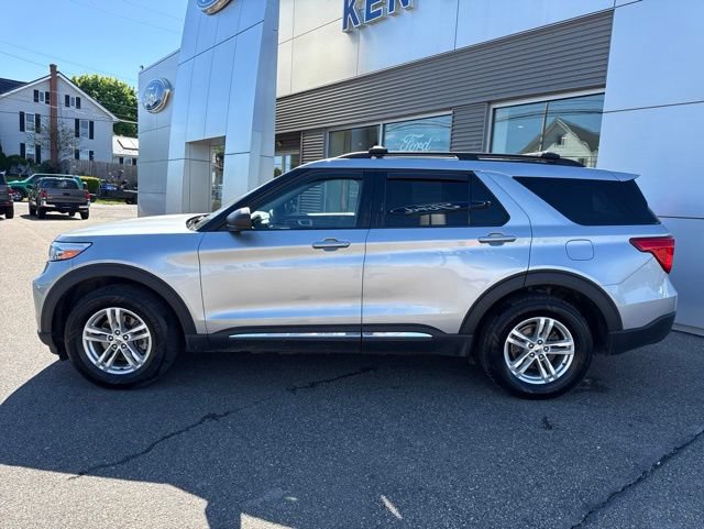 Certified 2023 Ford Explorer XLT w/ Equipment Group 202A AWD/4WD image 8