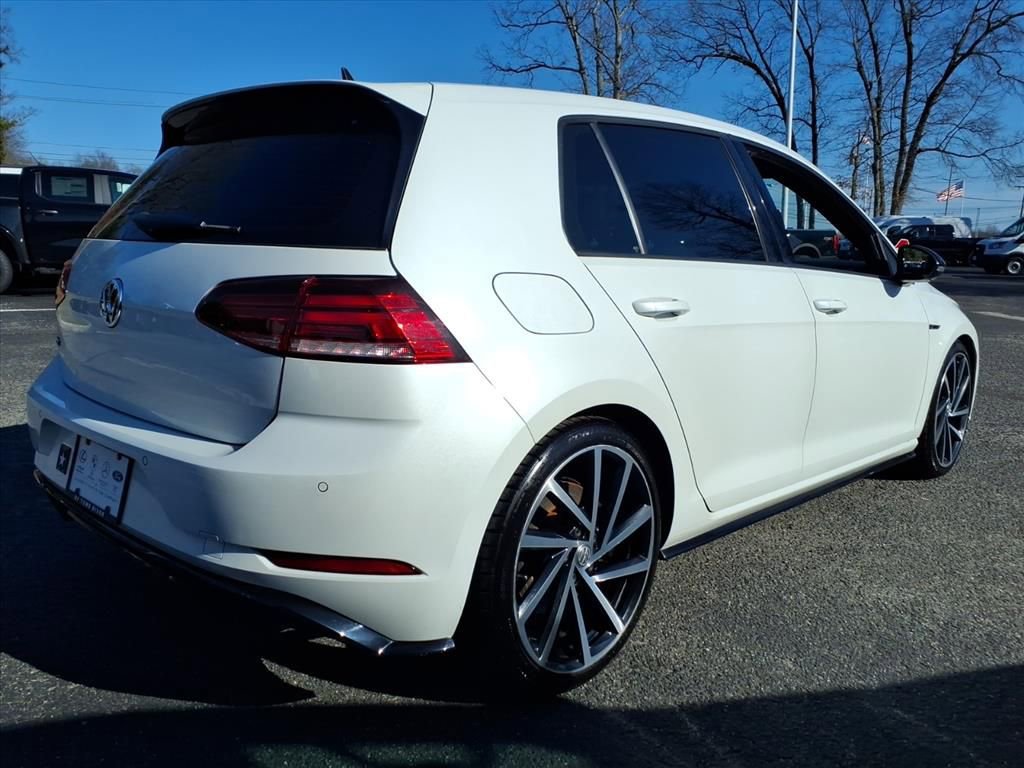 Used 2018 Volkswagen Golf R 4-Door image 2