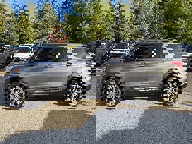 Certified 2023 Ford Explorer XLT w/ Equipment Group 202A image 2