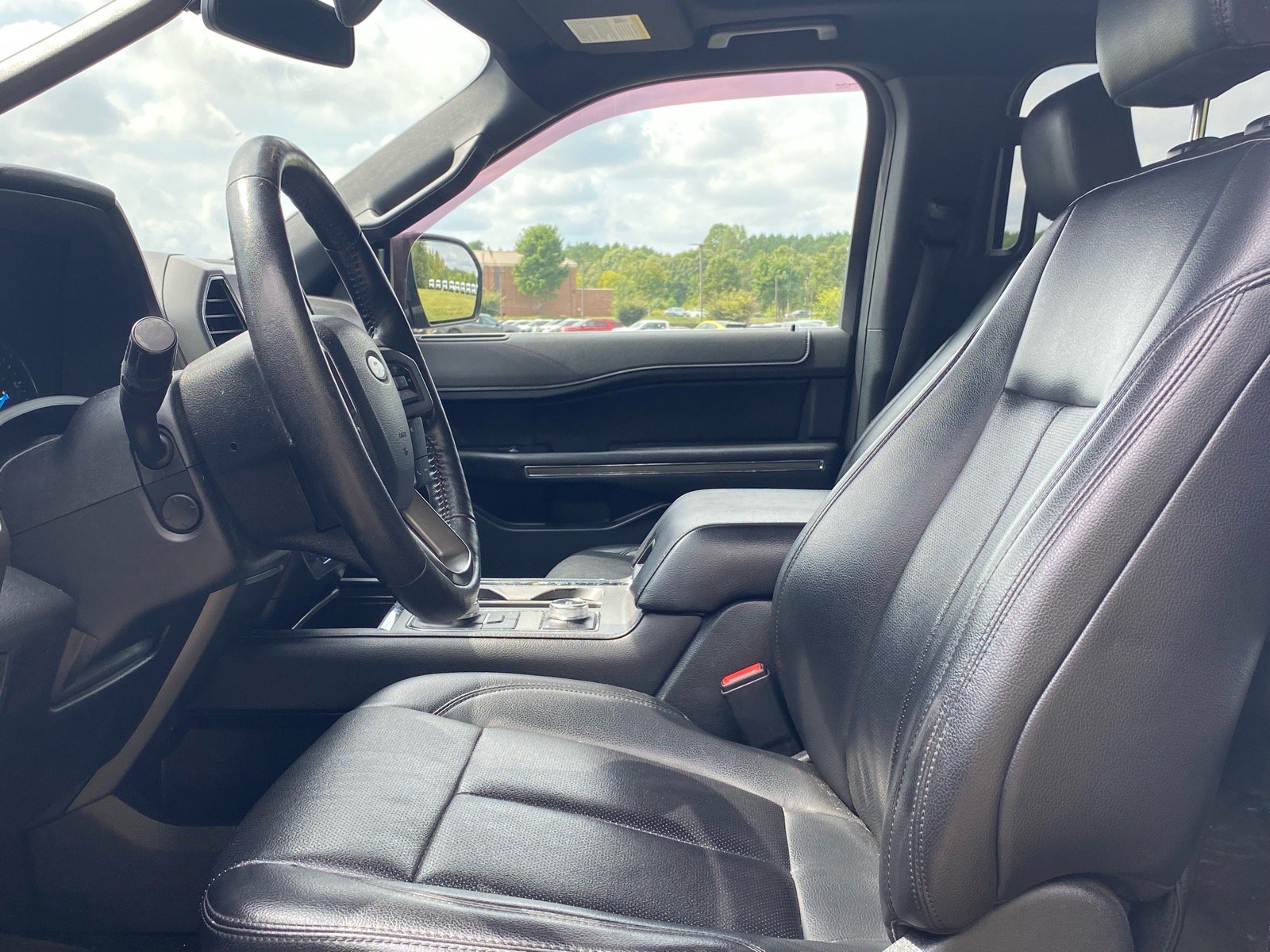 Certified 2020 Ford Expedition XLT w/ Equipment Group 202A AWD/4WD image 11