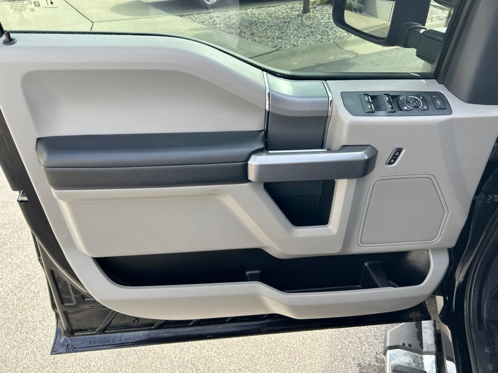 Certified 2022 Ford F350 XLT w/ XLT Premium Package AWD/4WD image 15