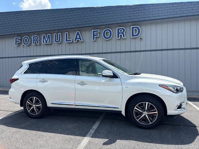 Used 2017 INFINITI QX60 Luxe w/ Premium Plus Package AWD/4WD image 2