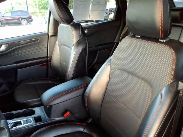 Certified 2024 Ford Escape ST-Line w/ Tech Pack #1 AWD/4WD image 11