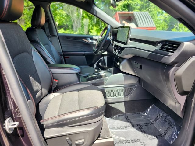 Certified 2023 Ford Escape ST-Line Select w/ Tech Pack #2 AWD/4WD image 11