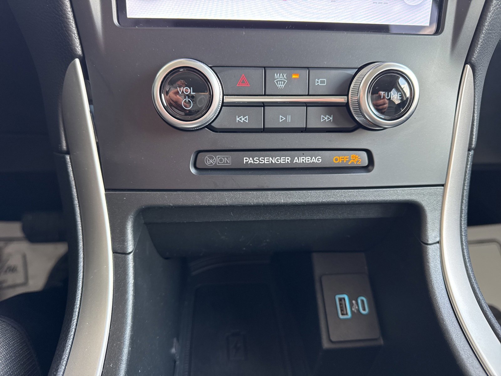 Certified 2024 Ford Edge SEL w/ Convenience Package image 34