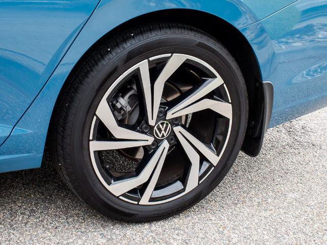 Used 2025 Volkswagen Jetta SEL FWD image 6