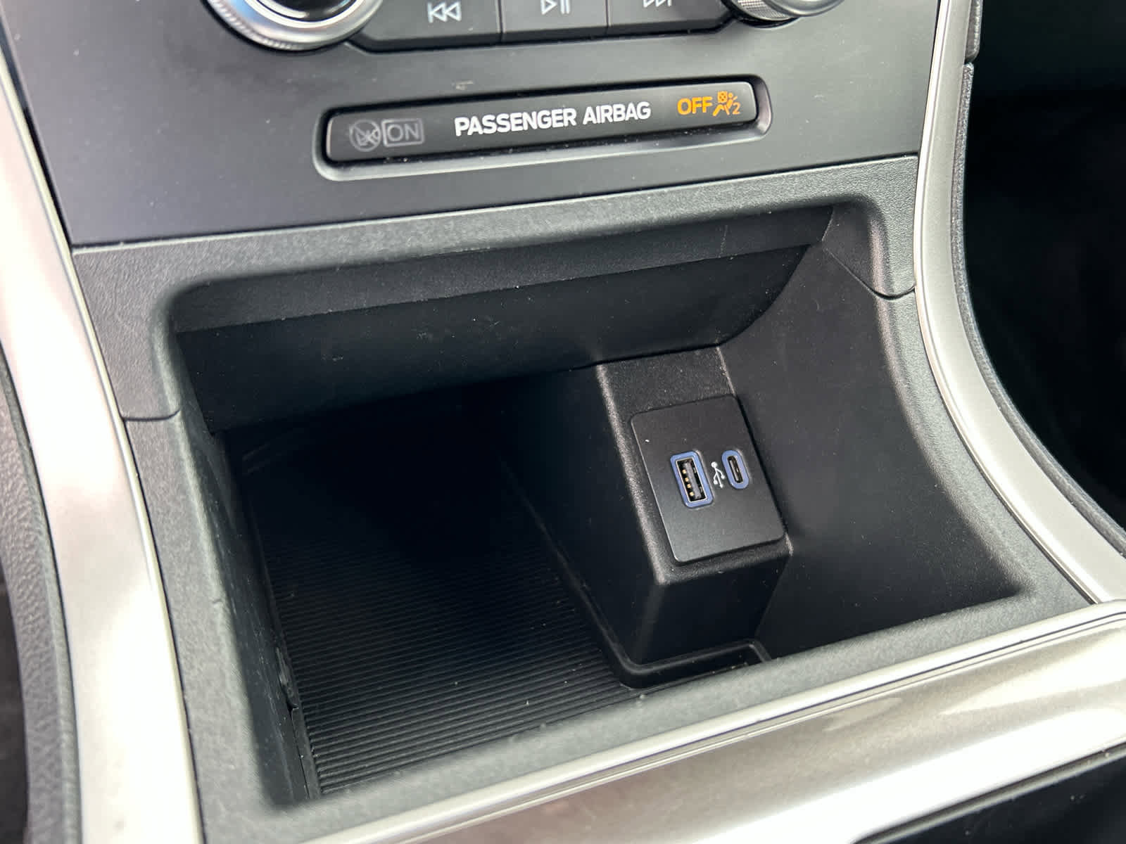 Certified 2024 Ford Edge SEL image 38