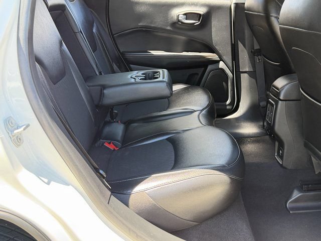 Used 2021 Jeep Compass Latitude AWD/4WD image 33