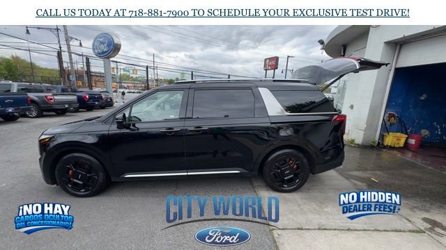 Used 2026 Kia Carnival SX FWD image 2