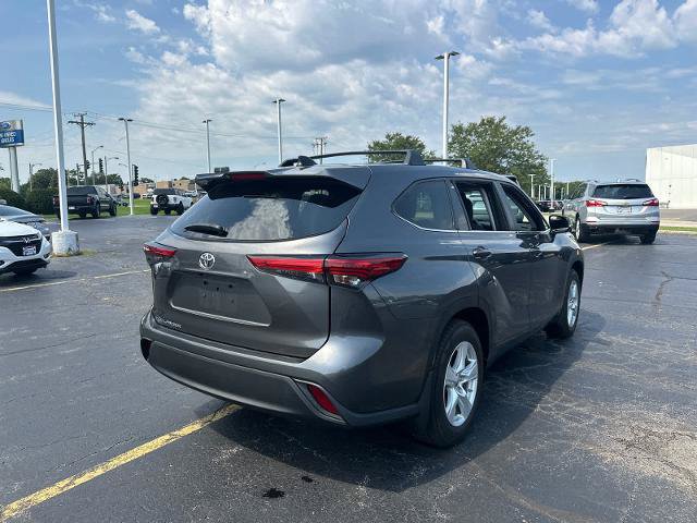 Used 2023 Toyota Highlander L FWD image 8
