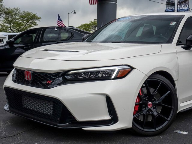 Used 2023 Honda Civic Type R image 3
