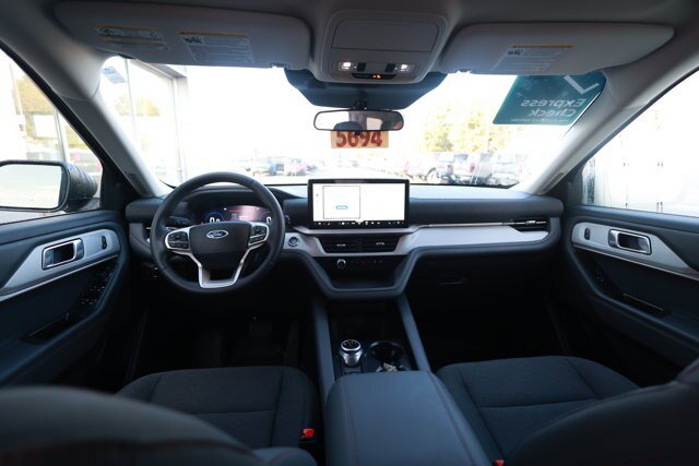 Certified 2026 Ford Explorer Active AWD/4WD image 11