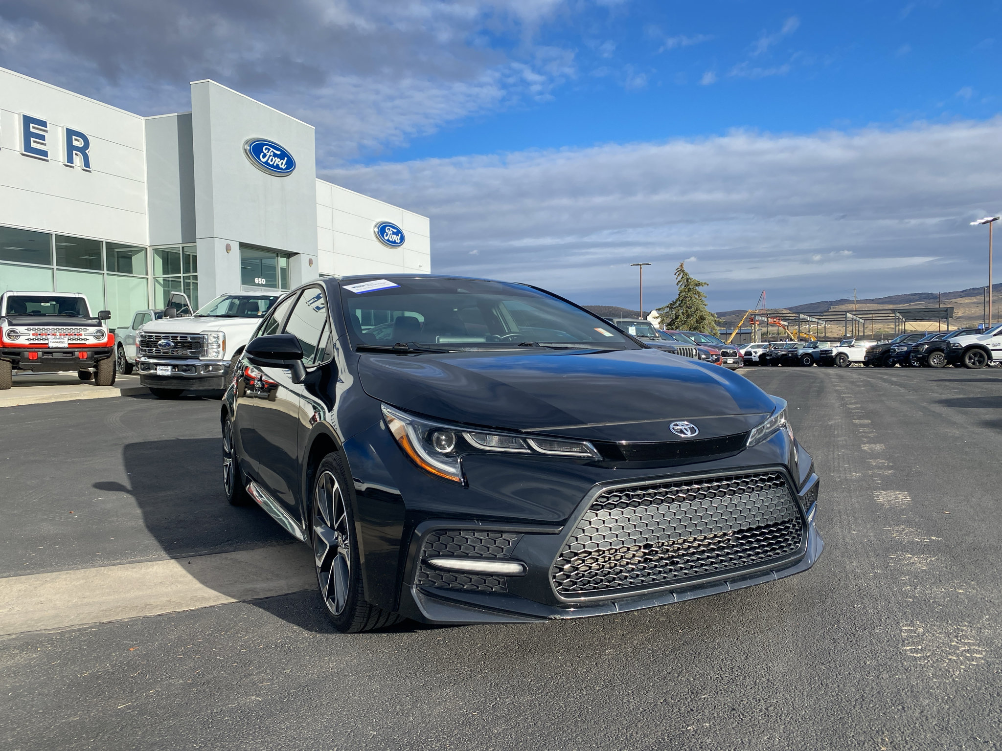 Used 2020 Toyota Corolla XSE FWD image 13