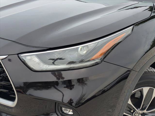 Used 2021 Toyota Highlander XLE FWD image 9