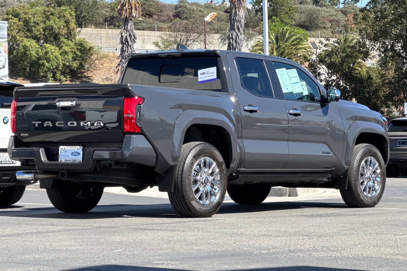 Used 2025 Toyota Tacoma Limited AWD/4WD image 3