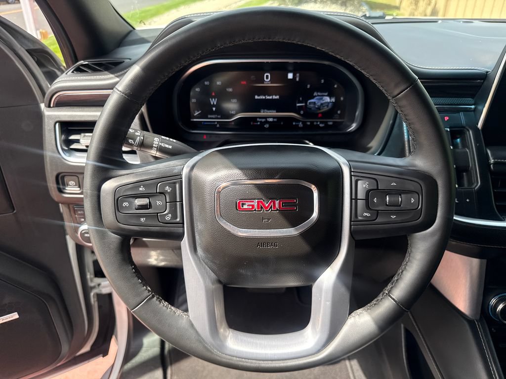 Used 2023 GMC Yukon SLT w/ SLT Luxury Package AWD/4WD image 15