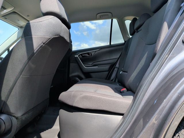 Used 2025 Toyota RAV4 LE AWD/4WD image 27