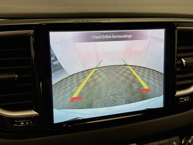 Used 2025 Chrysler Pacifica Select FWD image 13