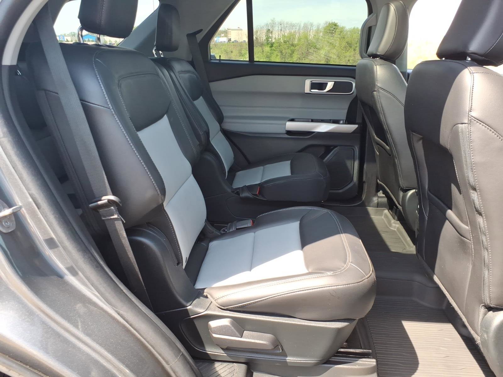 Certified 2023 Ford Explorer XLT w/ Equipment Group 202A AWD/4WD image 9