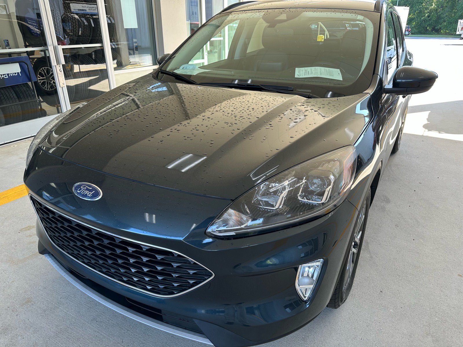 Certified 2022 Ford Escape SEL w/ Technology Package FWD image 1