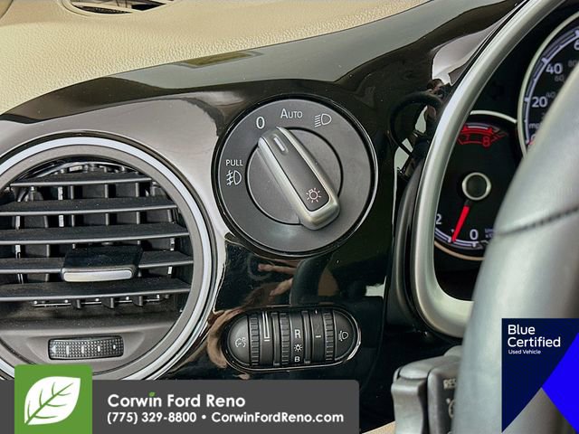 Used 2018 Volkswagen Beetle 2.0T SE w/ SE Premium Package image 14