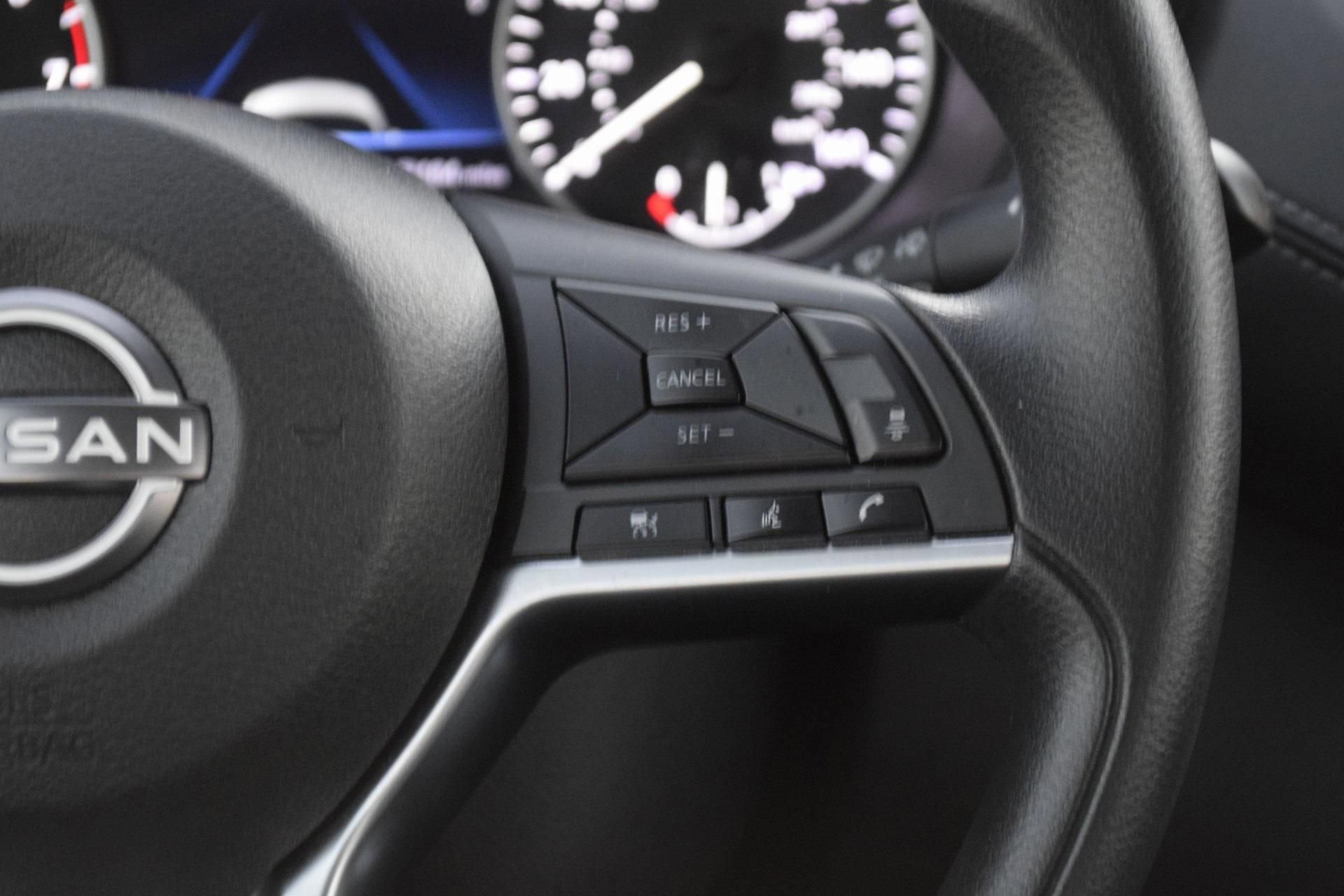 Used 2024 Nissan Sentra SV image 13