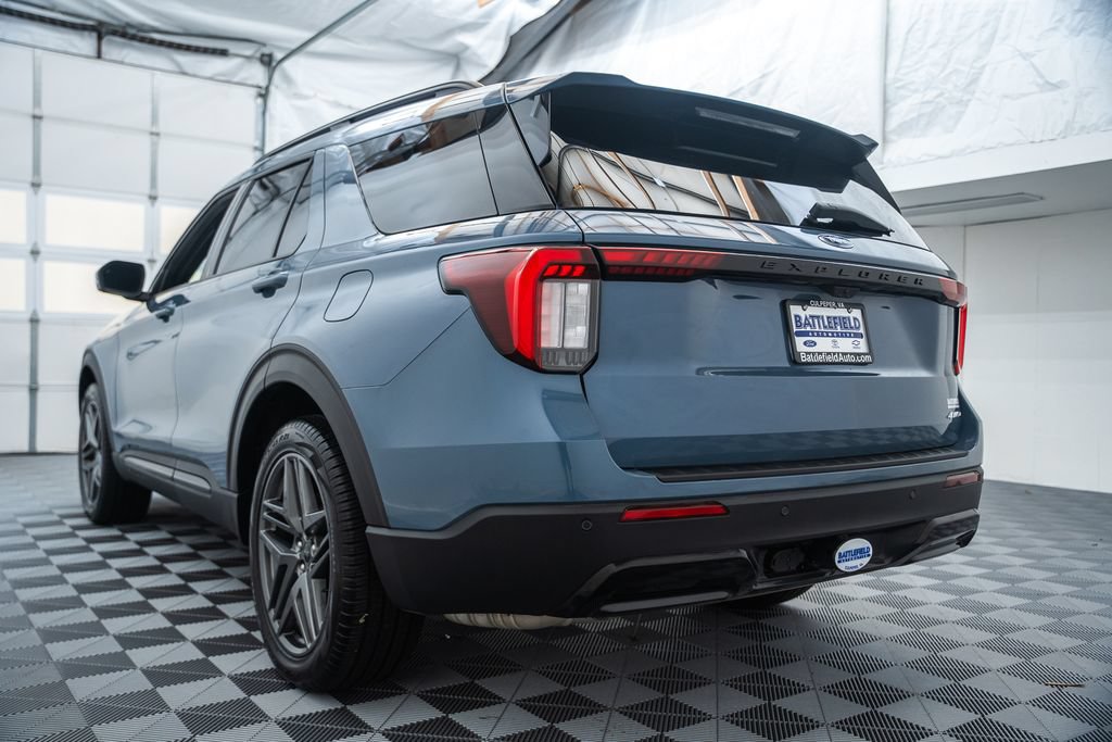 Certified 2026 Ford Explorer ST-Line w/ ST-Line Street Pack AWD/4WD image 7