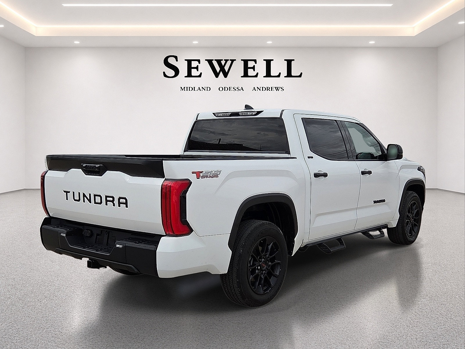 Used 2022 Toyota Tundra SR5 RWD image 4