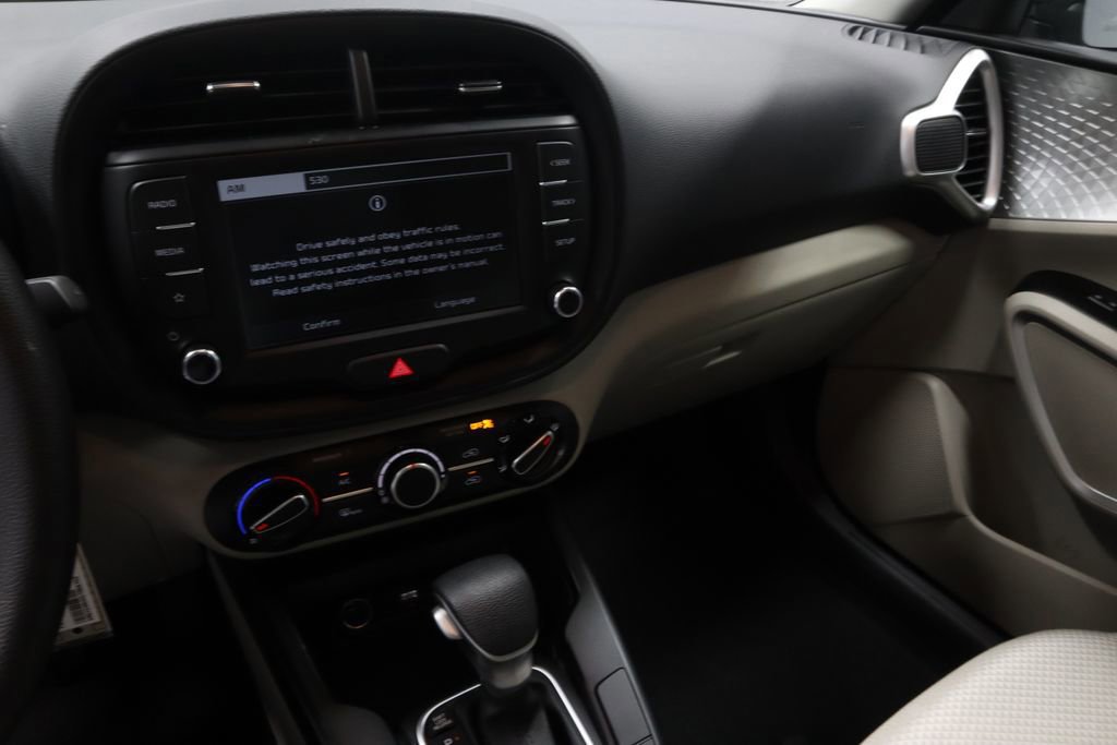 Used 2025 Kia Soul LX w/ LX Technology Package image 28