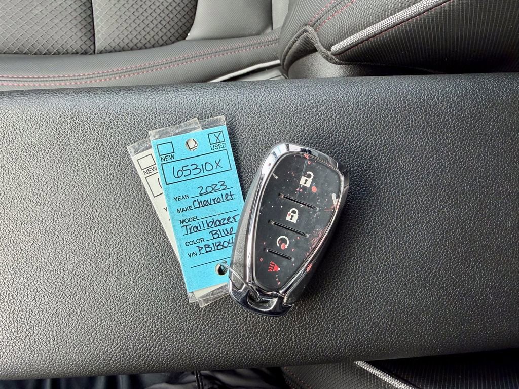 Used 2023 Chevrolet TrailBlazer RS w/ Convenience Package image 39