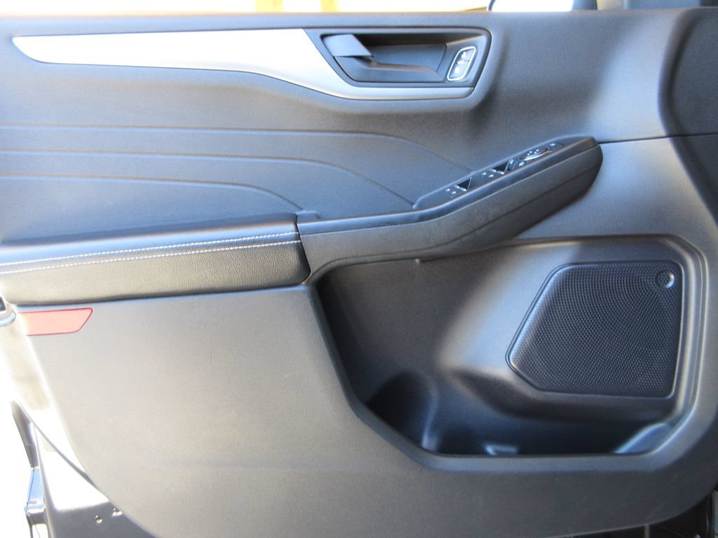 Certified 2024 Ford Escape Active FWD image 9