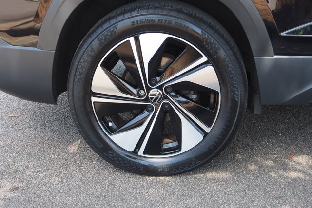 Used 2023 Volkswagen Taos SE AWD/4WD image 9