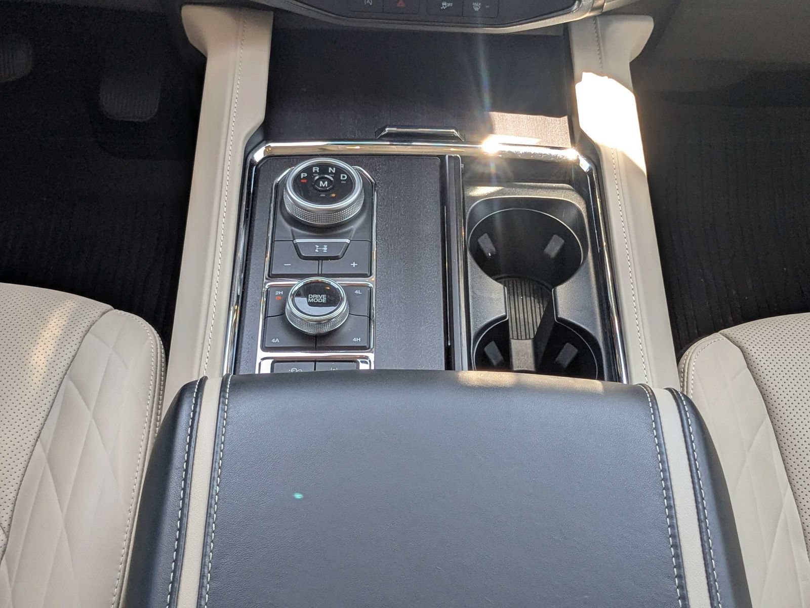 Certified 2023 Ford Expedition Platinum AWD/4WD image 21