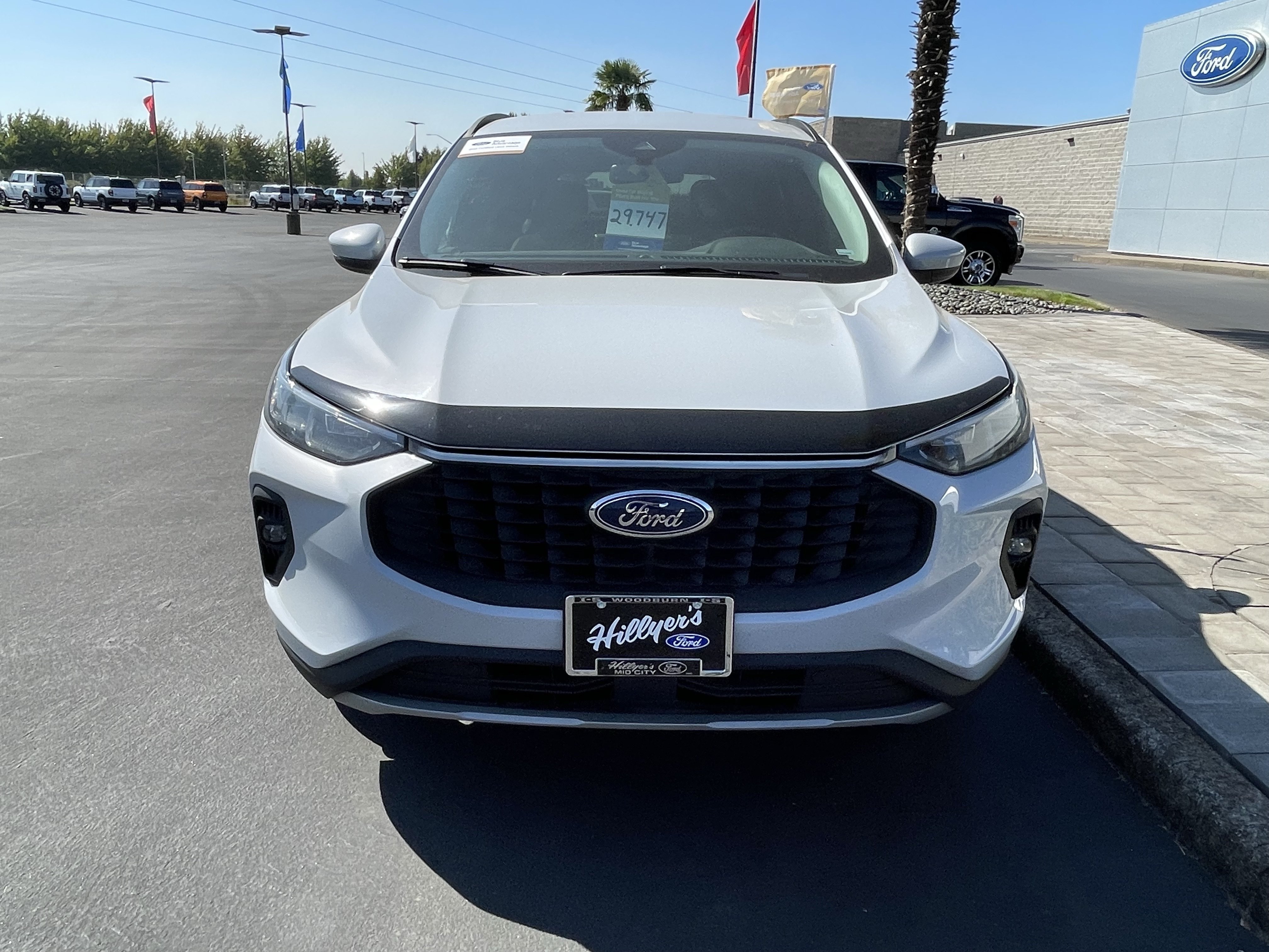 Certified 2025 Ford Escape Platinum AWD/4WD image 6