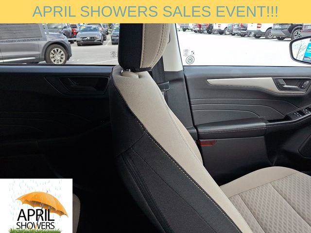 Certified 2022 Ford Escape SE w/ Cold Weather Package image 13