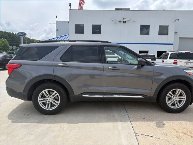 Certified 2021 Ford Explorer XLT w/ Equipment Group 202A AWD/4WD image 10