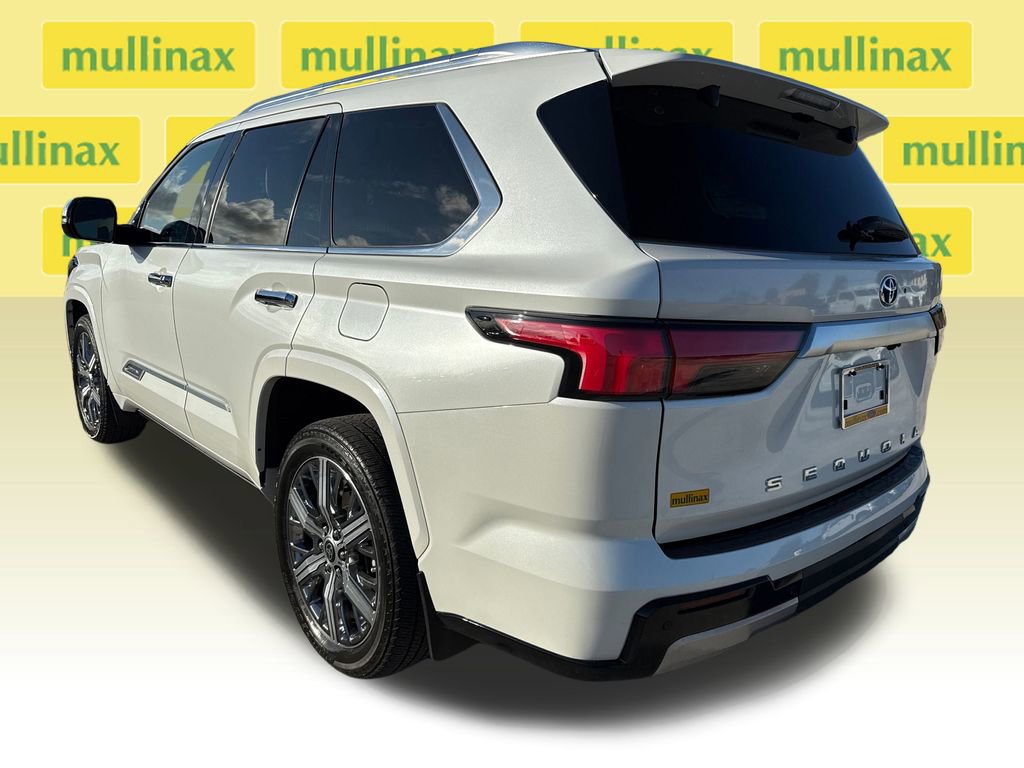 Used 2023 Toyota Sequoia Capstone image 4