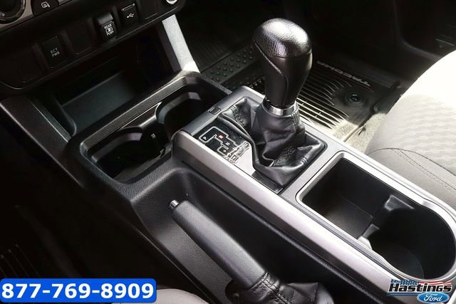 Used 2020 Toyota Tacoma SR5 AWD/4WD image 18