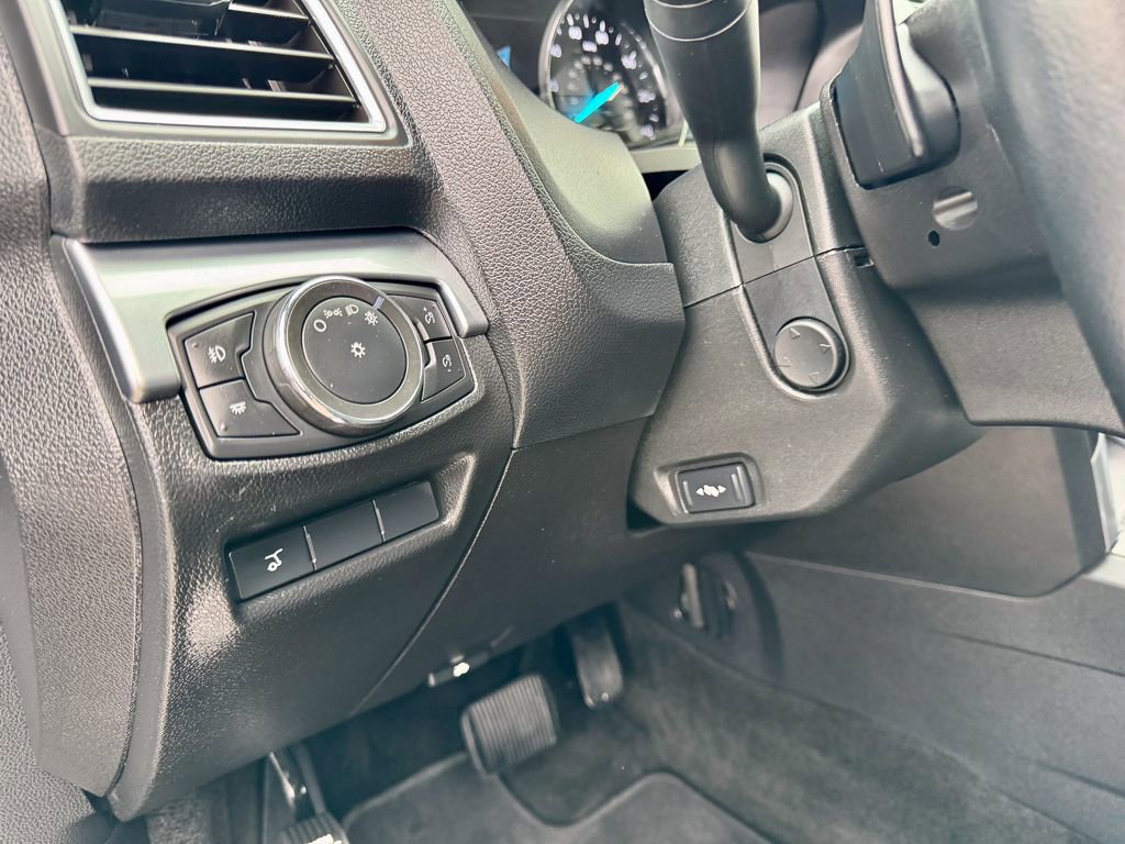 Certified 2017 Ford Explorer Limited image 11