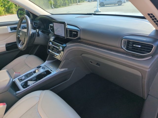 Certified 2021 Ford Explorer Platinum w/ Equipment Group 601A AWD/4WD image 38