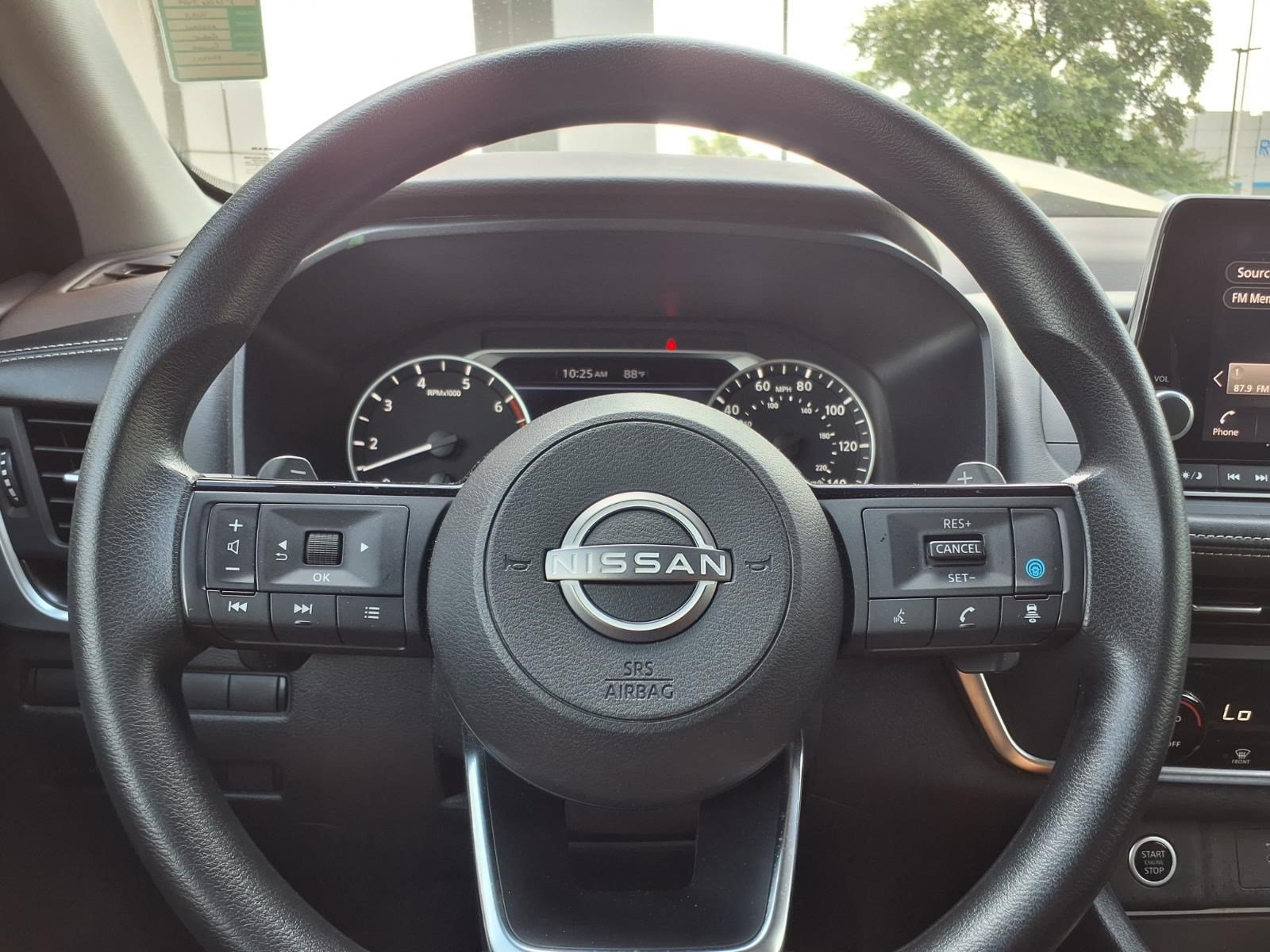 Used 2023 Nissan Rogue SV AWD/4WD image 21