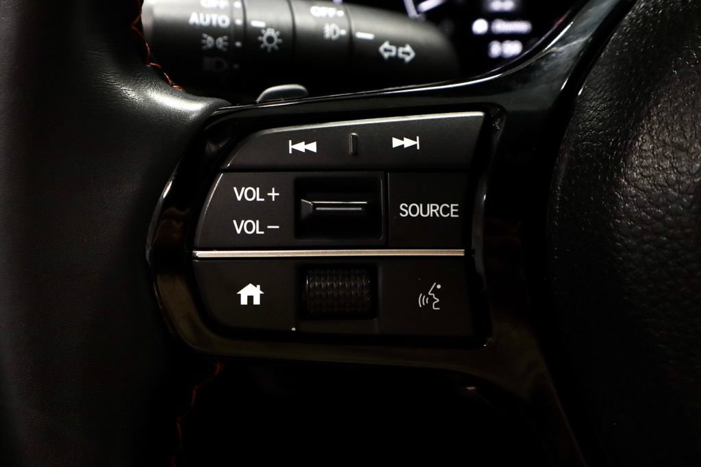 Used 2025 Honda Pilot Sport image 28