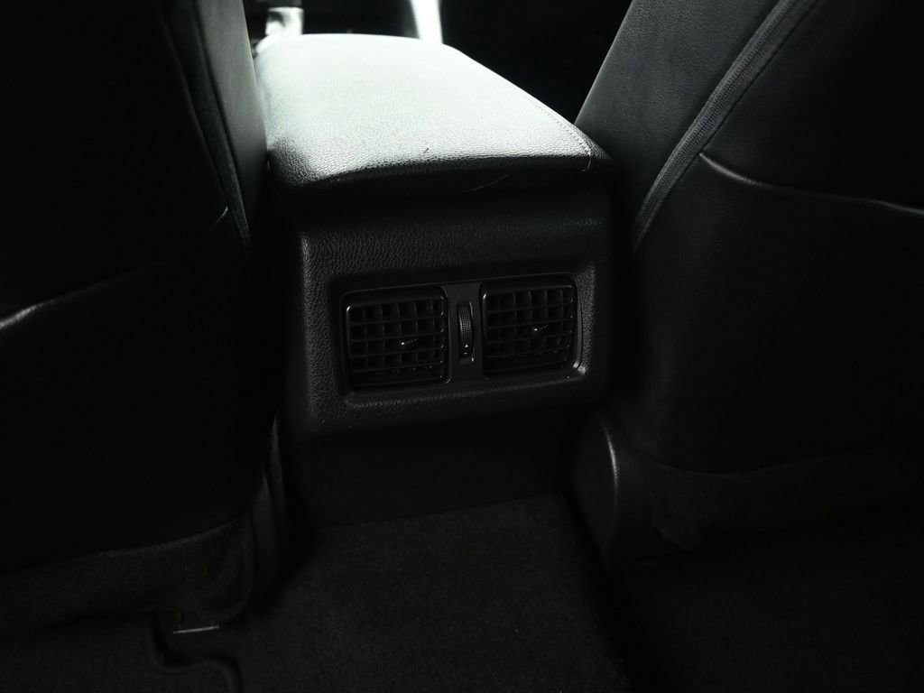 Used 2022 Toyota Camry XSE image 34