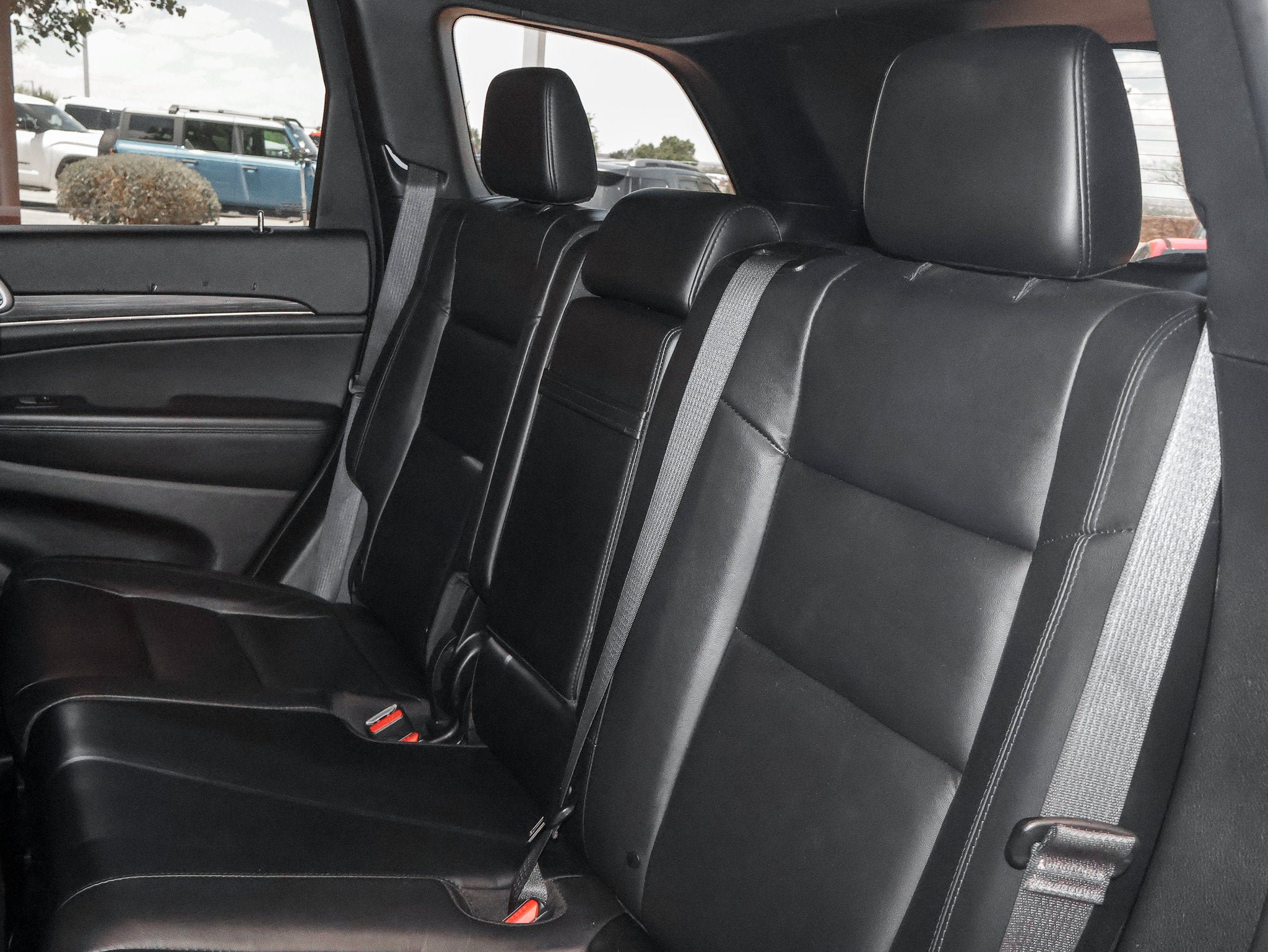 Used 2022 Jeep Grand Cherokee Limited AWD/4WD image 38