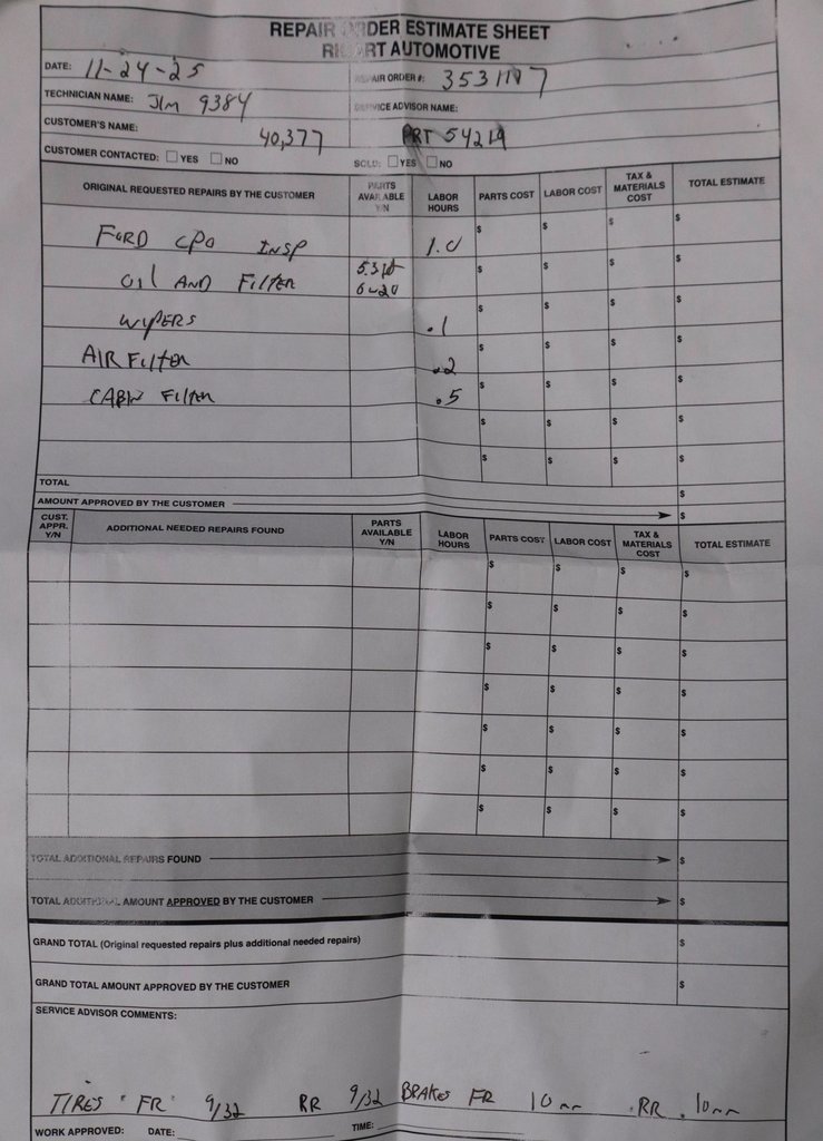 Used 2022 GMC Terrain SLT w/ LPO, Floor Liner Package image 11